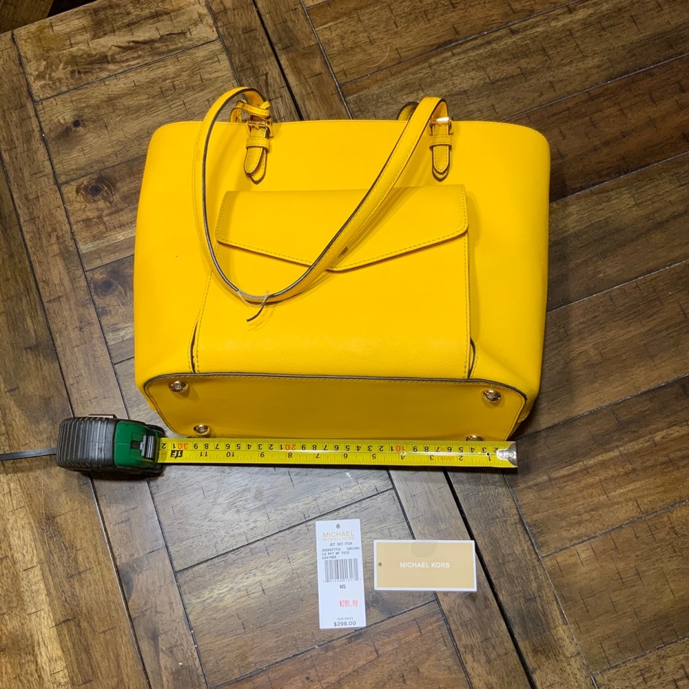 Michael Kors Jet Set Purse